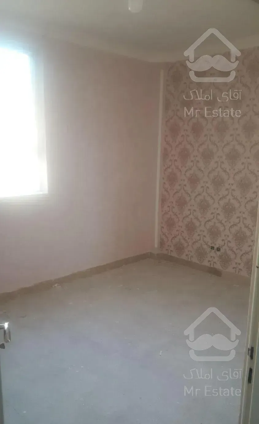 آپارتمان ۱۰۰ متری فرهنگ ۱ طبقه دوم