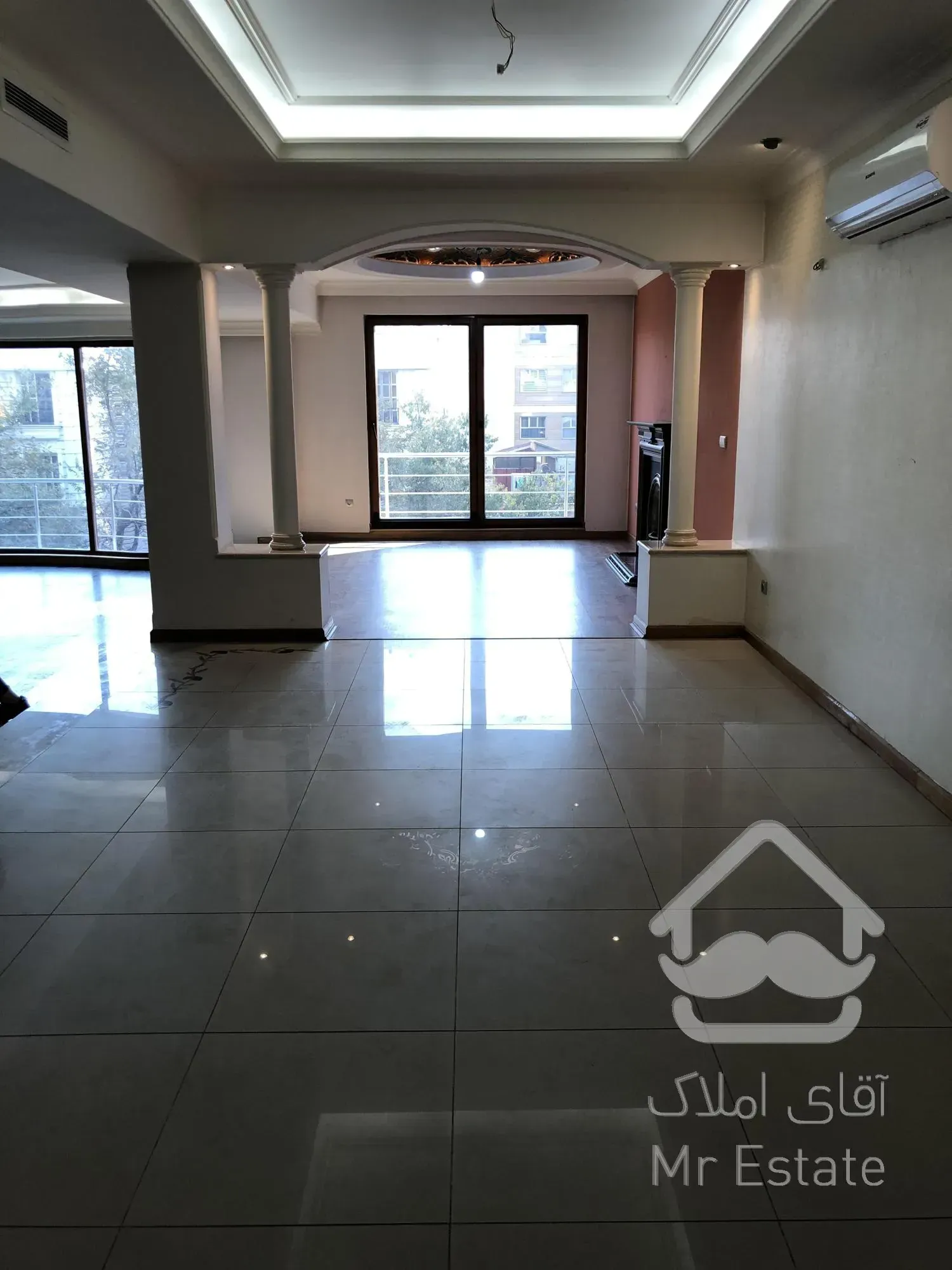 رهن و اجاره آپارتمان ۳۰۰ متری نیاوران ۴ خواب کلید نخورده