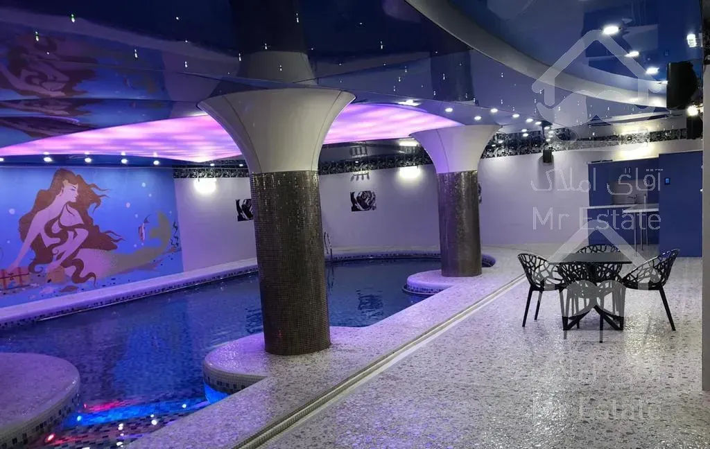 ۲۱۵متر/نوساز/تک واحدی/تراس قابل چیدمان/فول امکانات