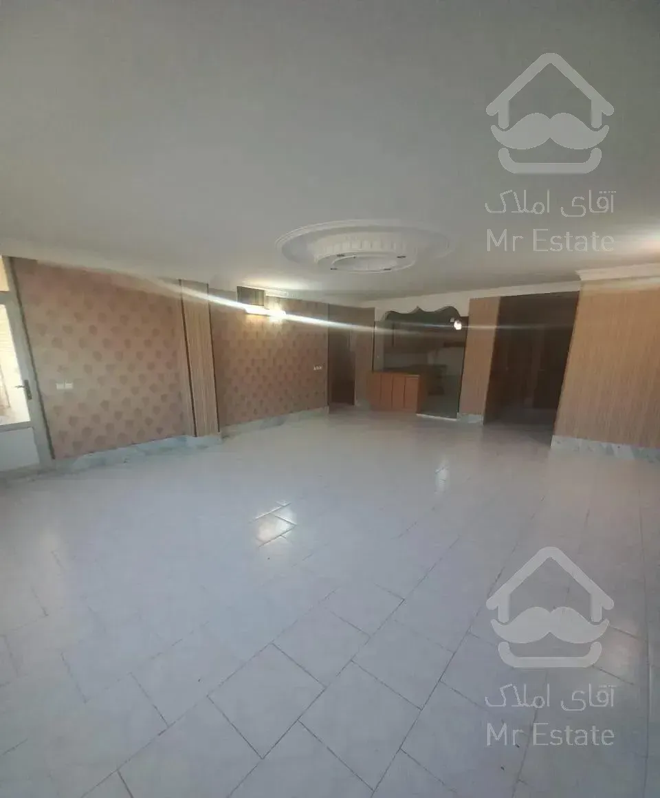 آپارتمان ۱۲۰ متری مجتمع کم واحدی سپاهانشهر