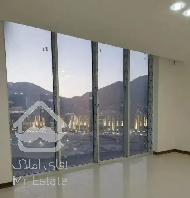 برج مجلل دریاچه/۱۵۸ متر/۳خواب /کلید نخورده