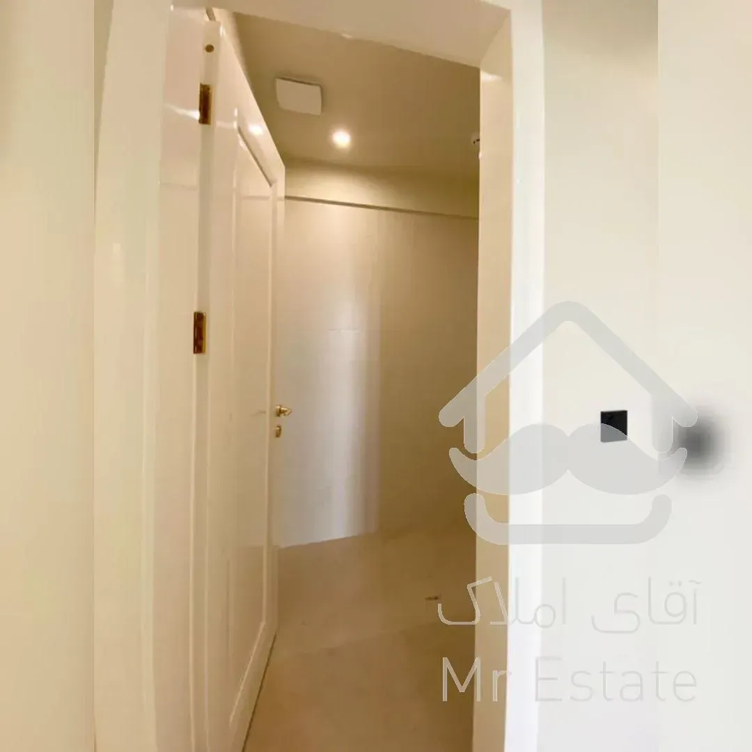 برج باغ برند در آجودانیه ۳۰۰متر ۳خواب مستر