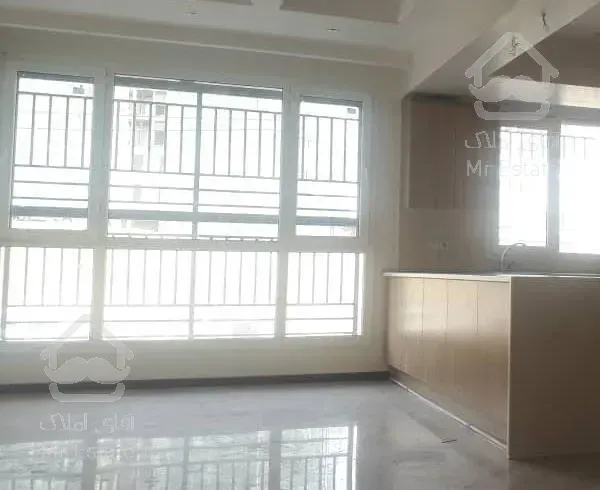 طبقه آخر (غرق در نور از دو طرف )