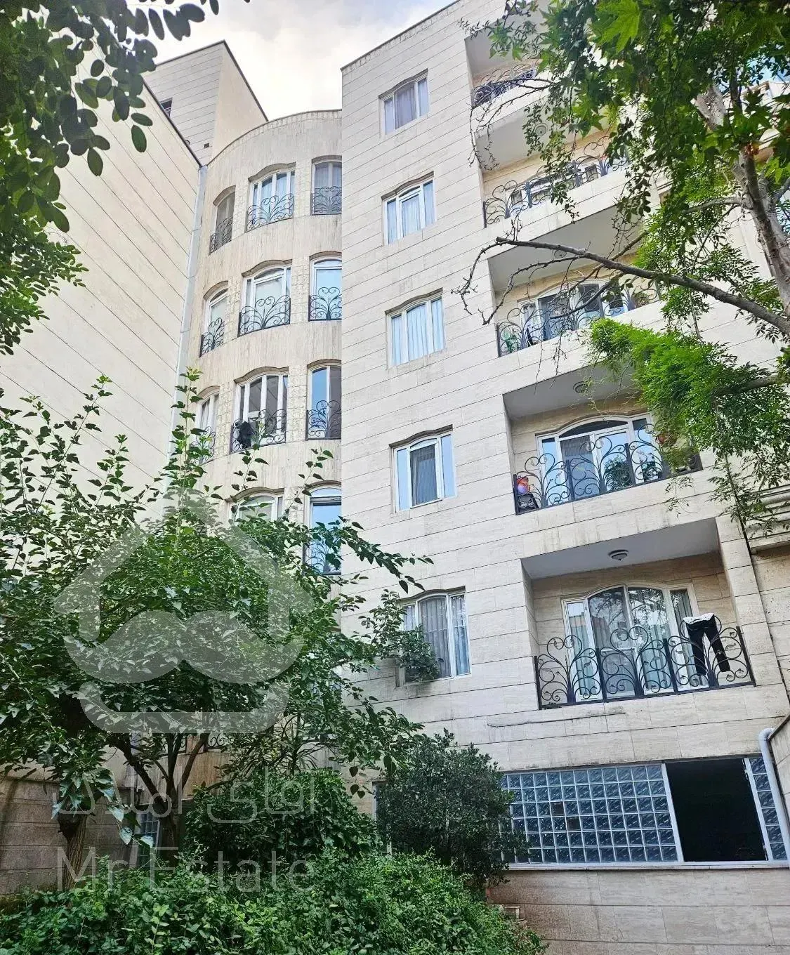 اندرزگو قیطریه آپارتمان ۱۴۰ متری