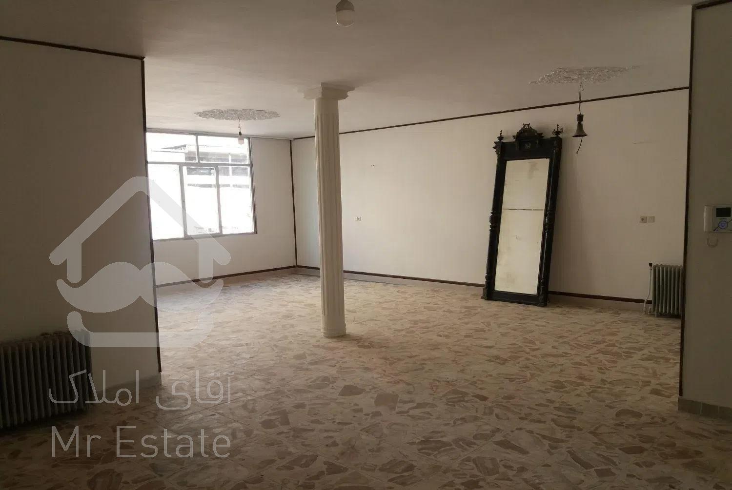 اپارتمان ۴ خوابه ولی عصر بالای زرتست