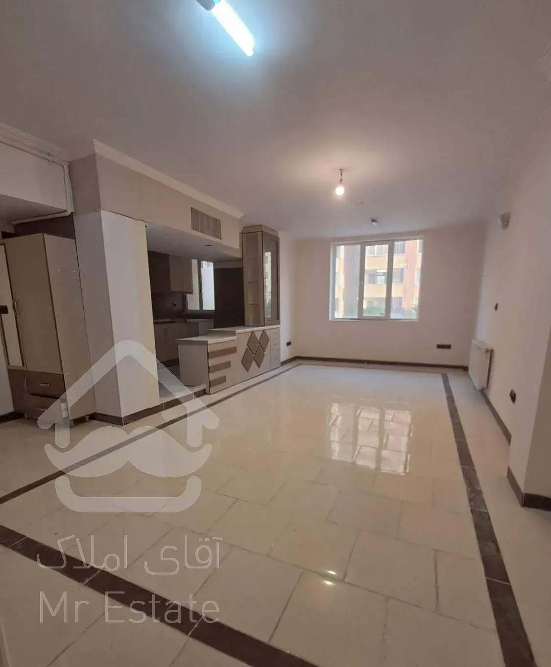 آپارتمان ۱۰۰ متری ۲ خواب میدان سفیرامید