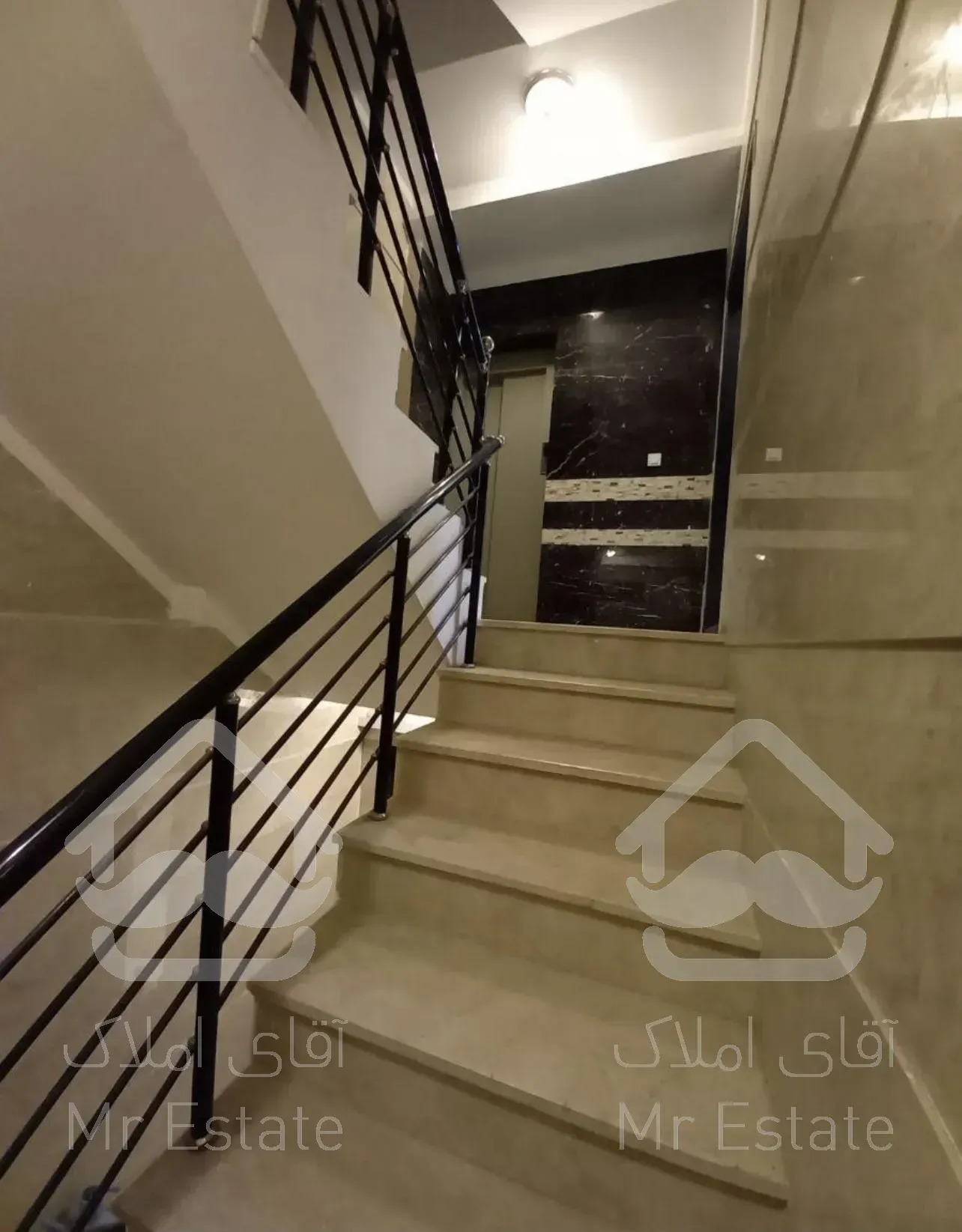 فروش۳طبقه‌نوساز/تک‌واحدی/۲۰۸ مترزمین/منطقه۲۲