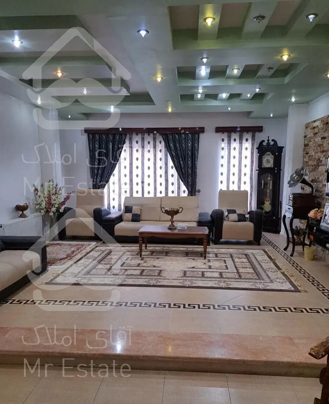 ویلایی دوبلکس ۴۱۵متر تالش میدان هفت تیر