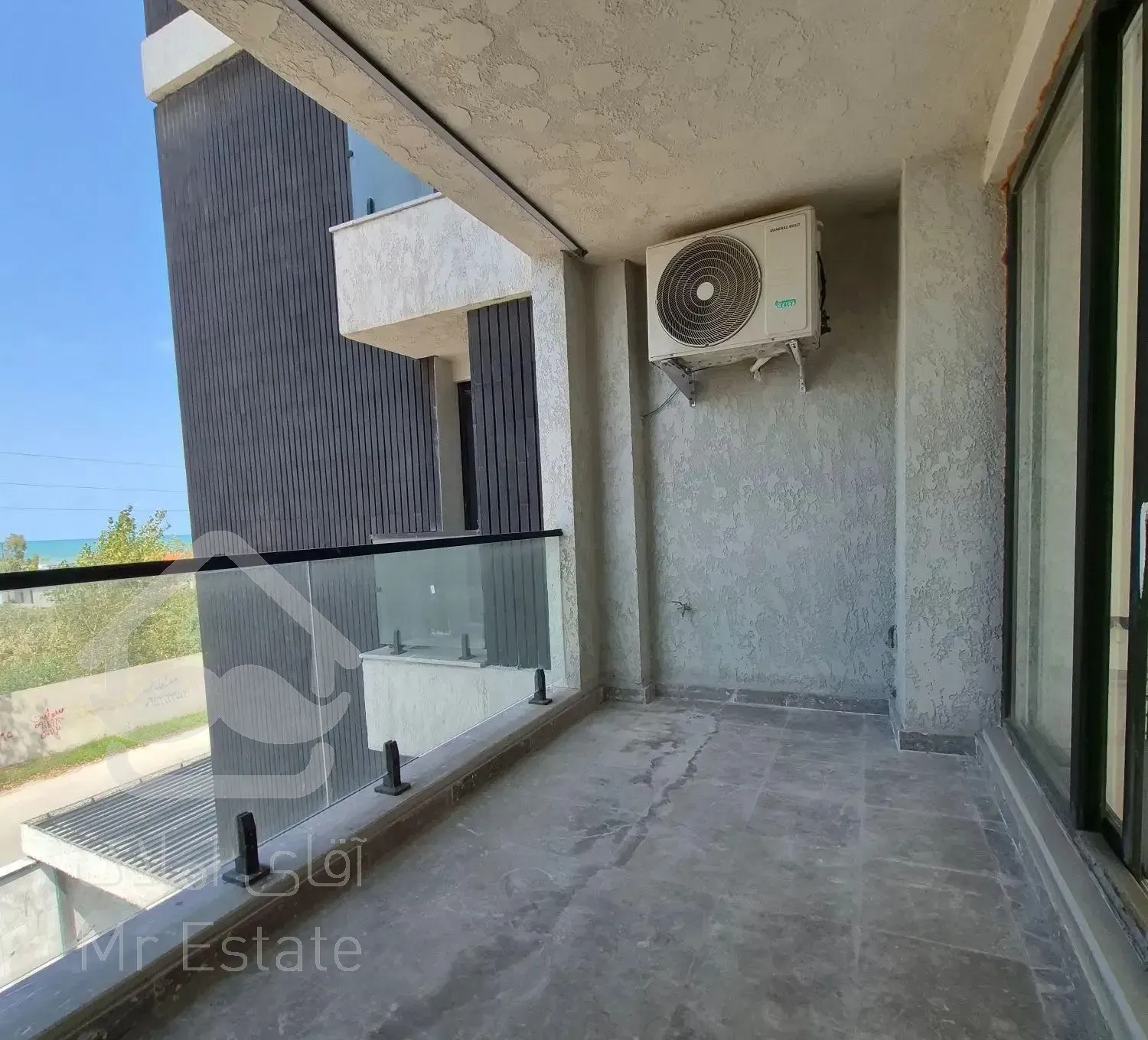 آپارتمان لوکس ۱۵۰متر ویو دریا و جنگل رویان مالکم