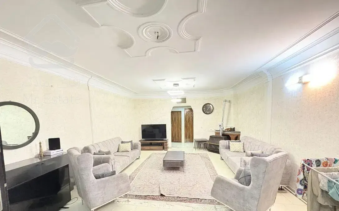 ۹۰ متر / تک واحدی / غرق نور خوش نقشه