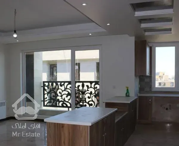 ۱۵۰متر فول امکانات دو پارکینگ سندی