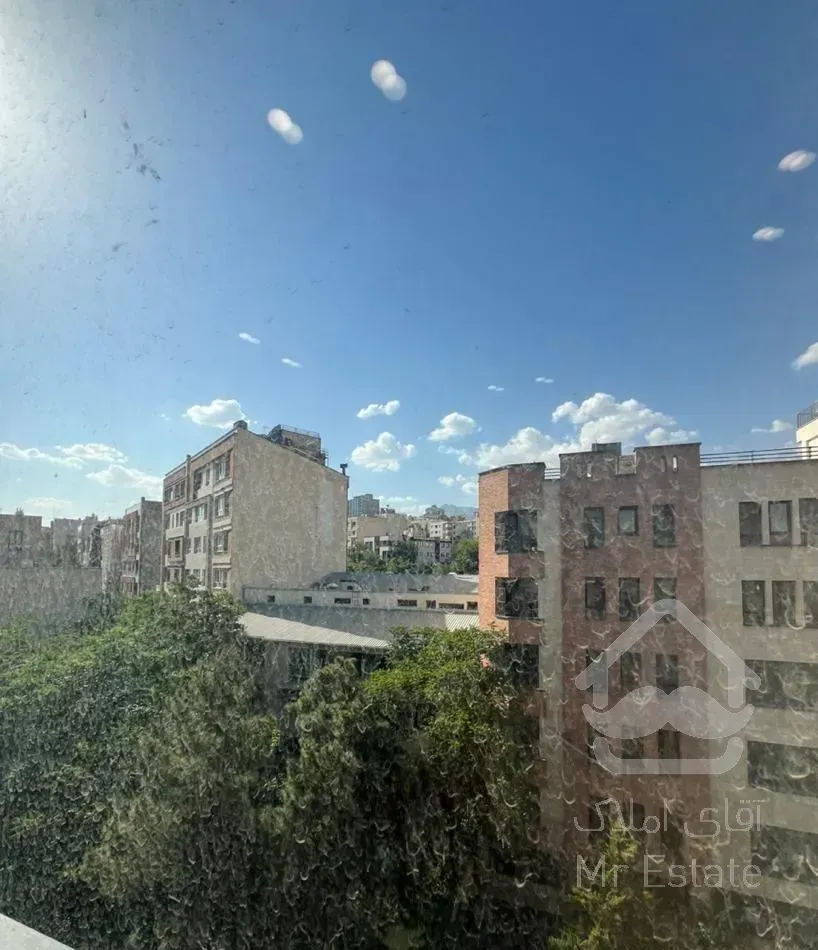 ۸۸ متری دو خوابه خوش‌نقشه  با چشم‌انداز عالی