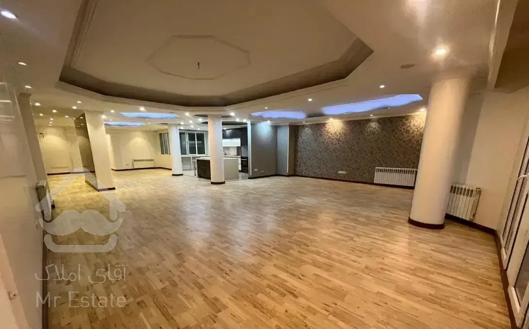 ۳۴۵ متر دروس/مذهبی نشین/غرق نور