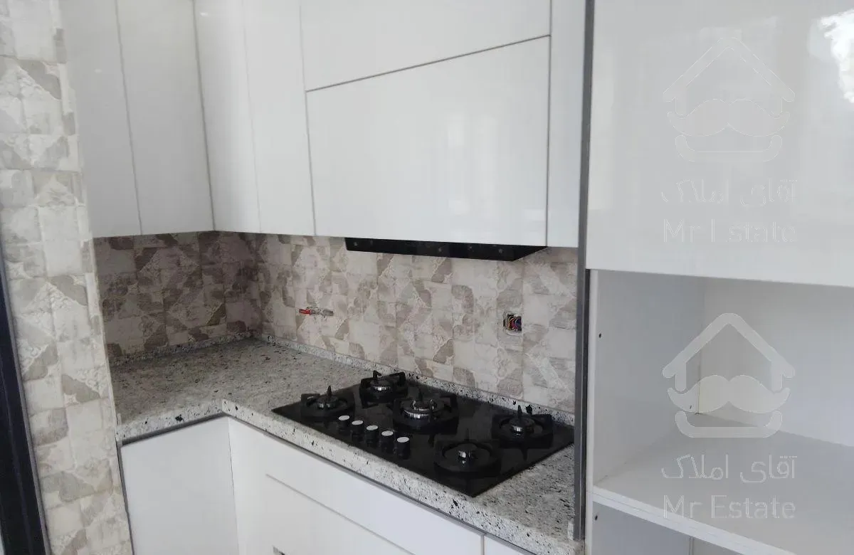 شمال خیابان پاتریس ، آپارتمان دوخواب