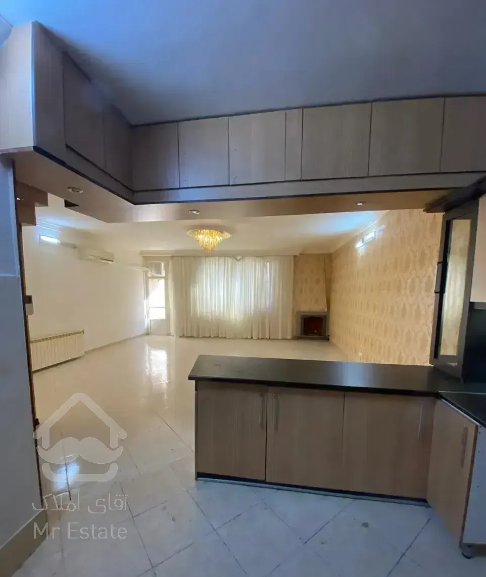 ۱۰۱متر اقبال ، پشت حاشیه وکیل آباد ، نزدیک به مترو