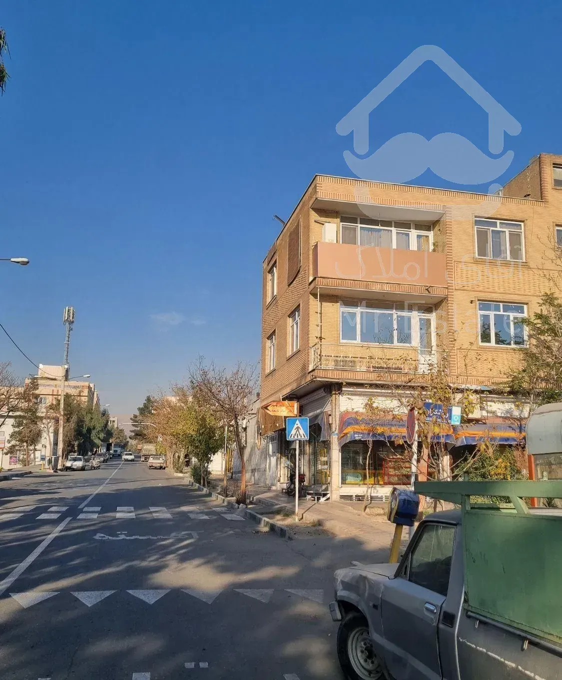 اپارتمان 98متری  خاورشهر