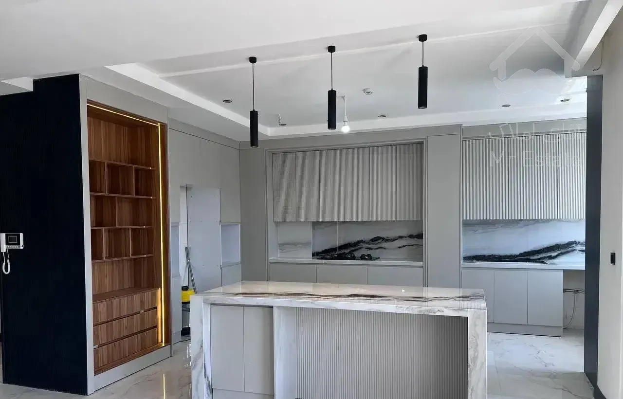 آپارتمان 195متر خیابان امام رضا