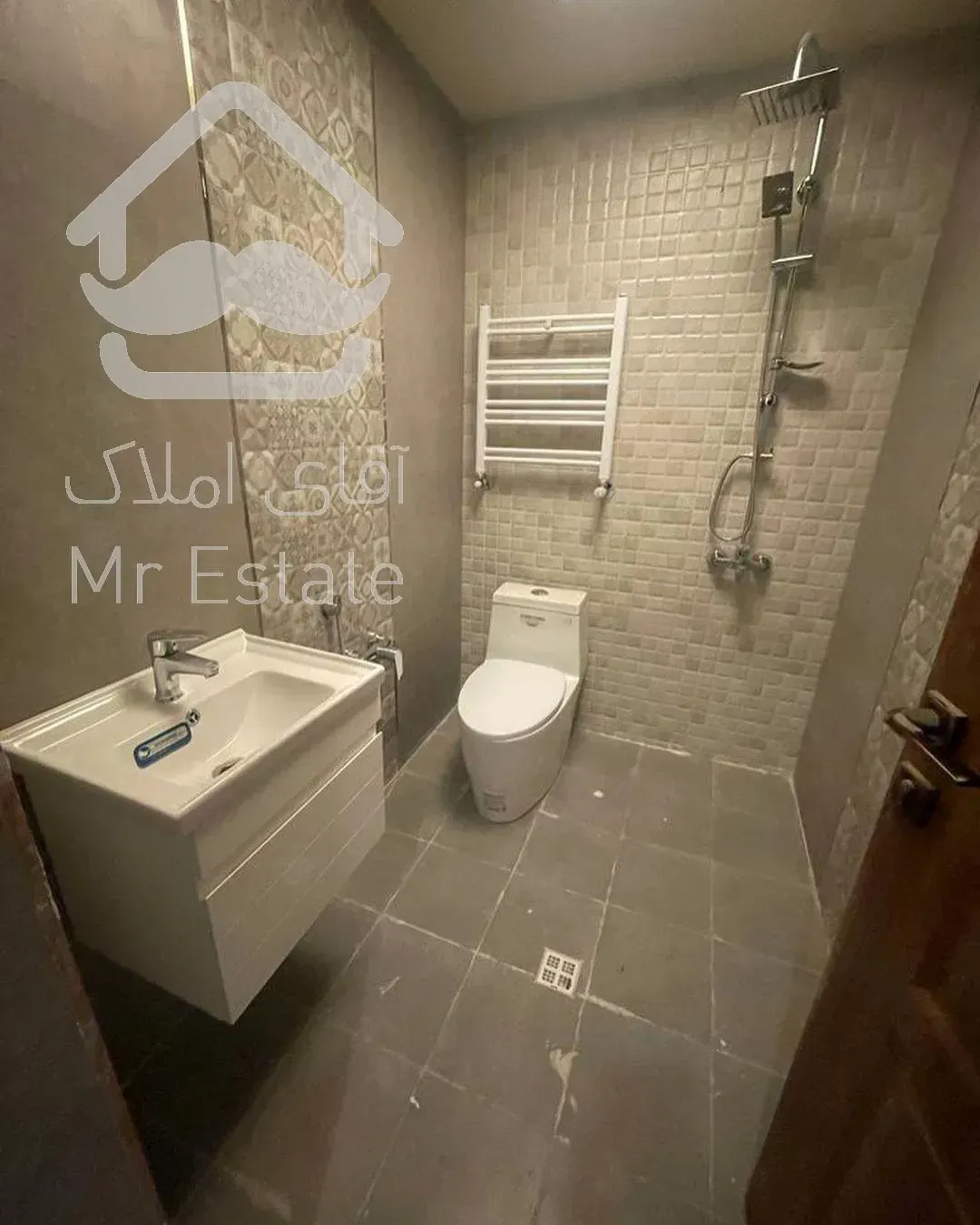 فروش آپارتمان// ۲خوابه // کلیدنخورده