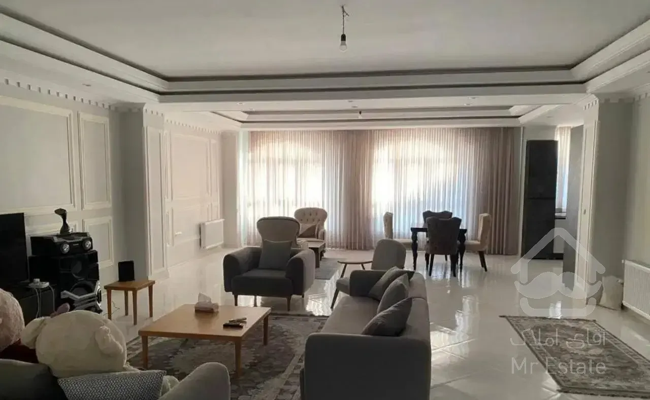 تاپ ۱۲۰متر سه خواب فول امکانات سالن پرده خور