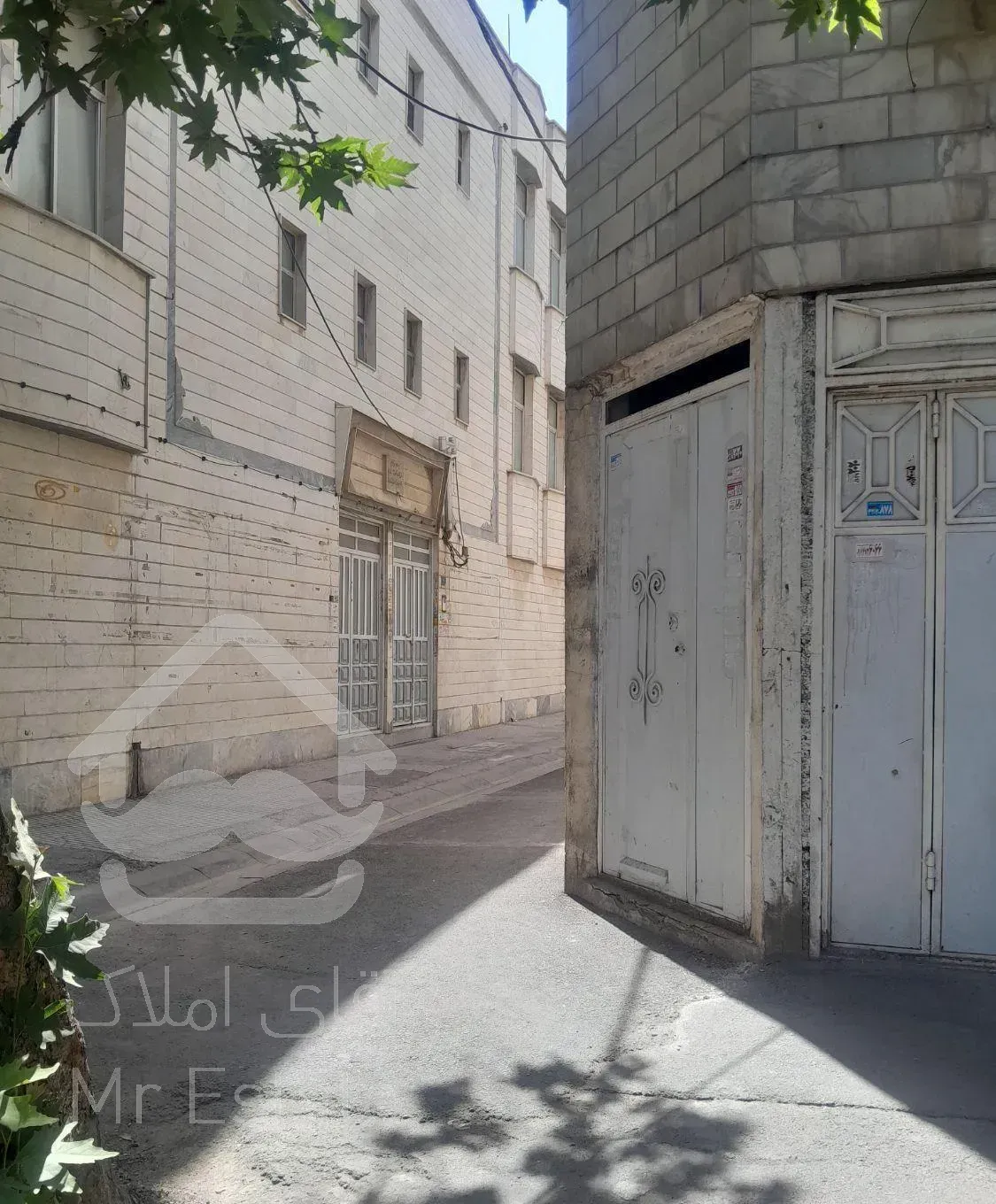 اجاره آپارتمان ۷۵ متری ۱ خوابه طبقه ۲ در اتابک