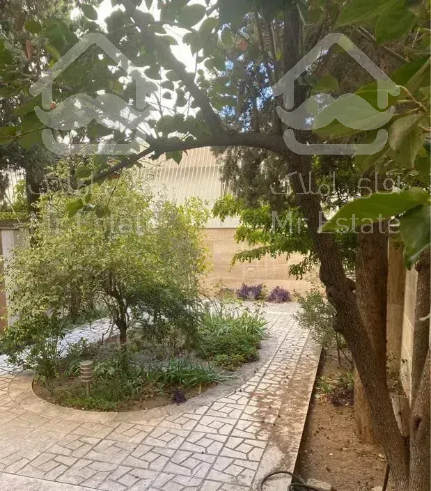 اپارتمان دیباجی جنوبی ۱۷۰ متر سه خواب