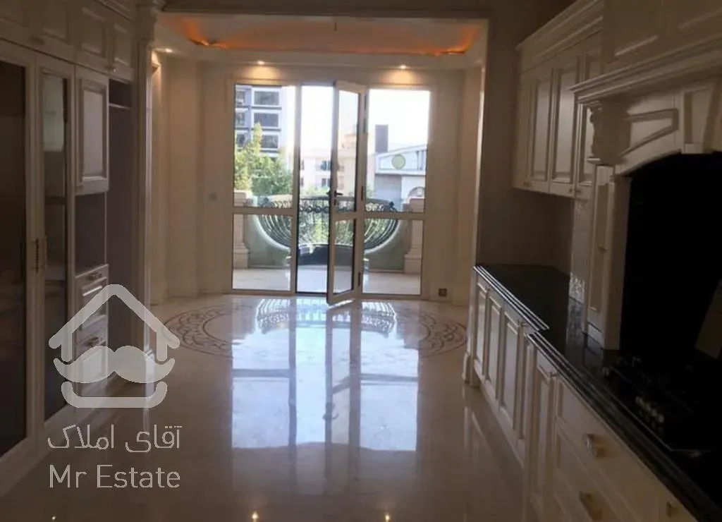 آپارتمان ۳۱۰متر فرمانیه سنبل ۴خواب ۳پارکینگ تراس