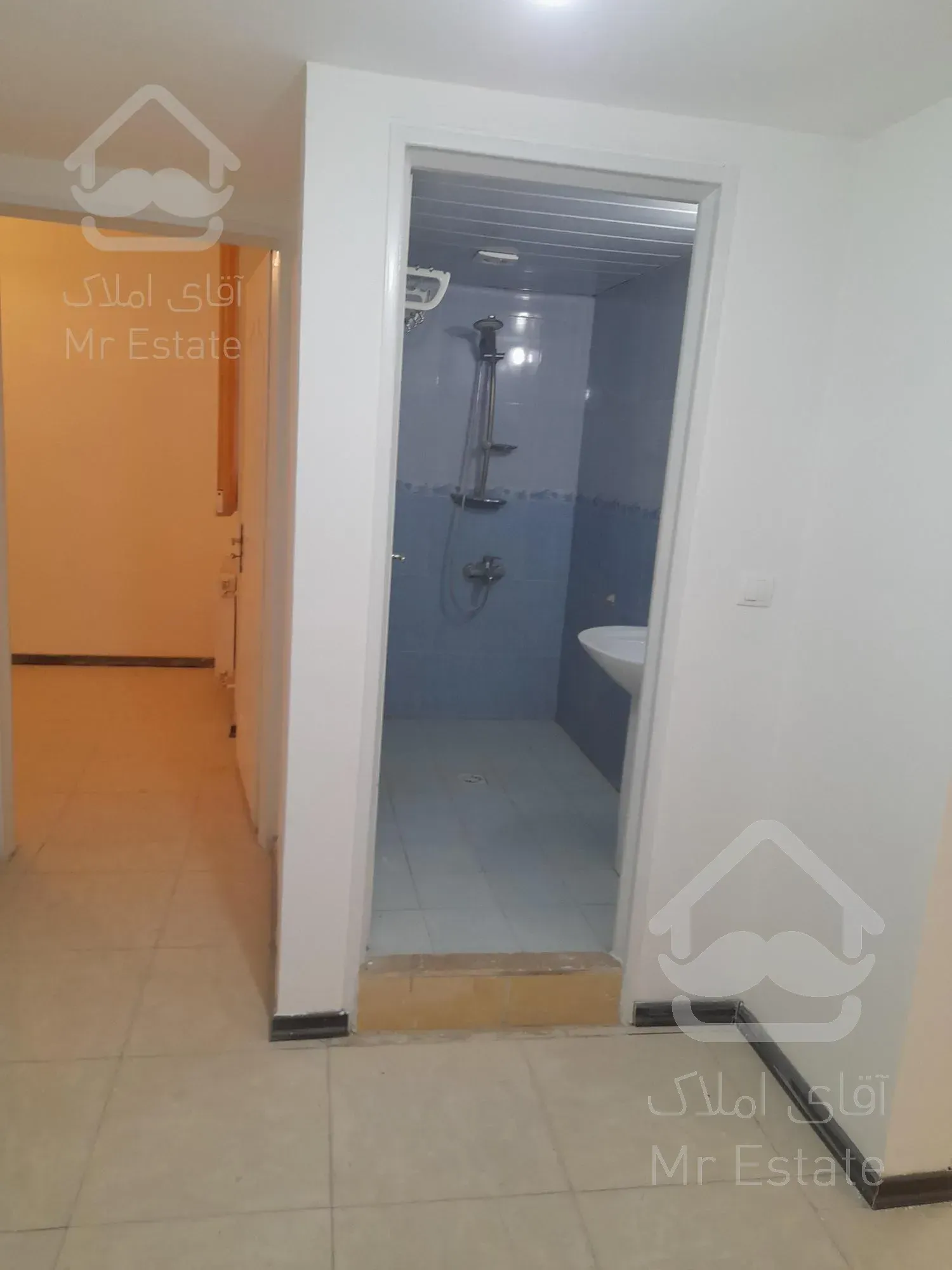 آپارتمان باغ حوض 3 خواب 135 متر