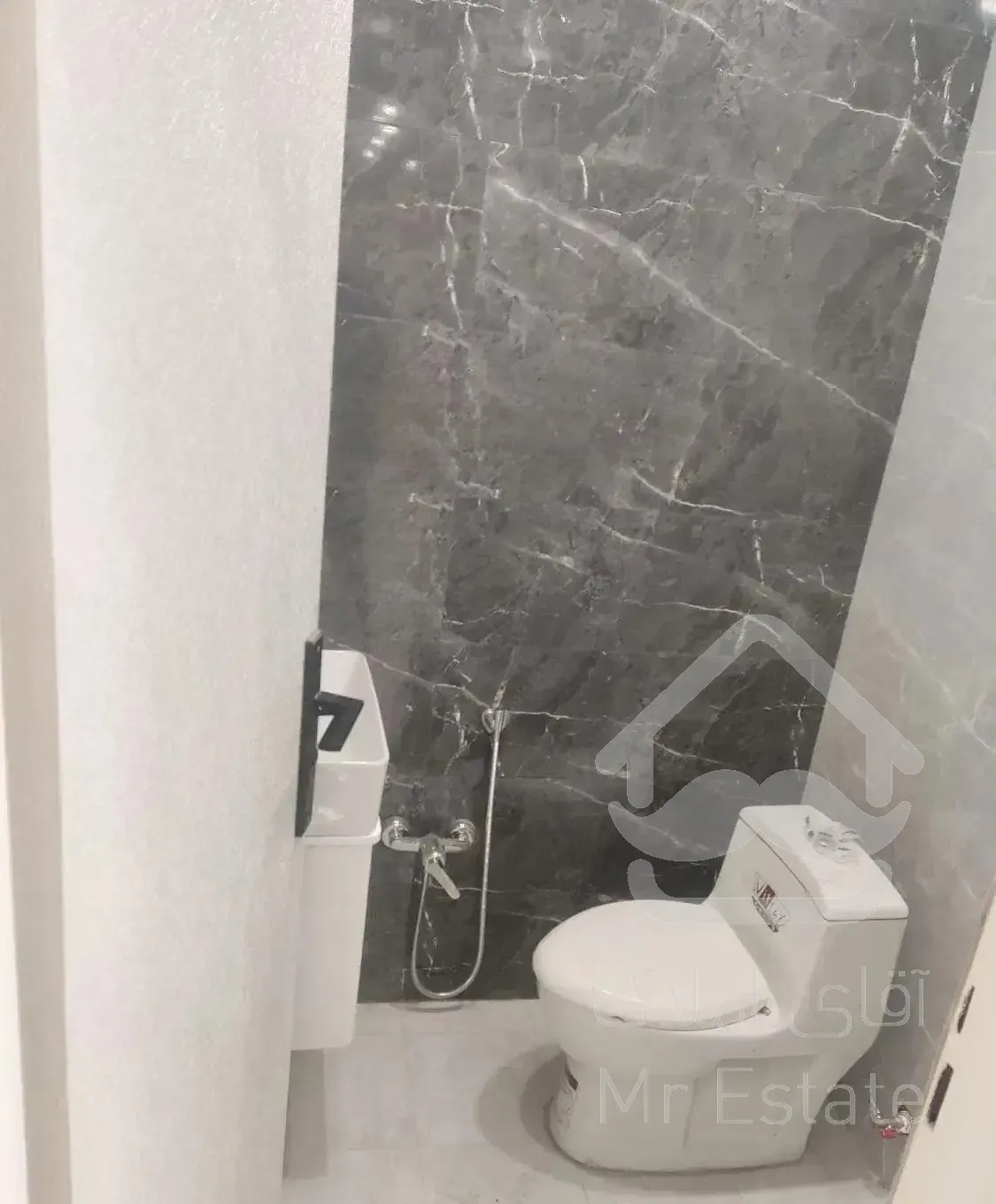 ۶۰ متر. فول امکانات . نوساز. وحیدیه