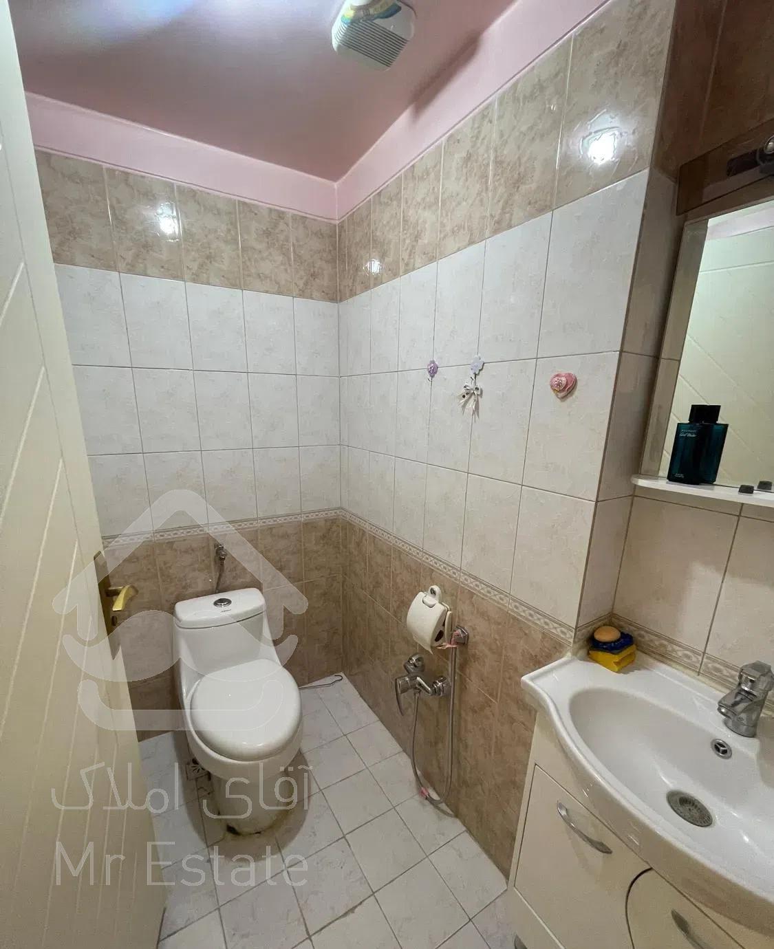 90 متر  خیابان زوج