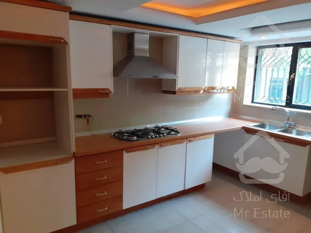 رهن و اجاره آپارتمان ۲۲۰ متری ۳ خوابه فرمانیه