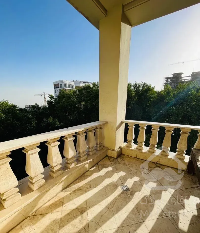 ۲۳۰متر/۳خواب/فول مشاعات/تاپ لوکیشن کامرانیه شمالی