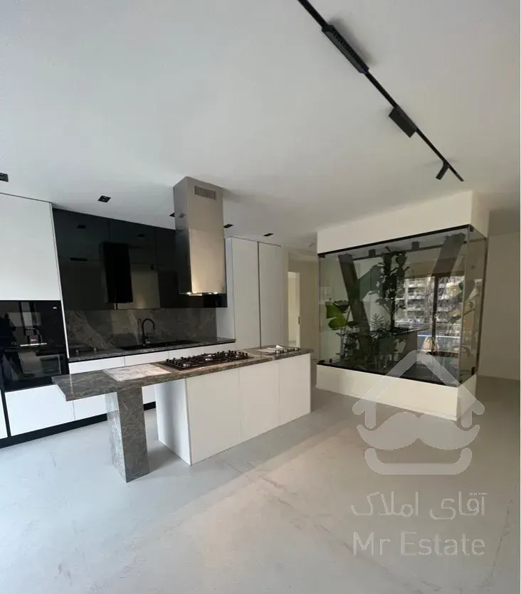 ۱۲۶ متری تاپ لوکیشن آجودانیه ( ویو سرسبز)