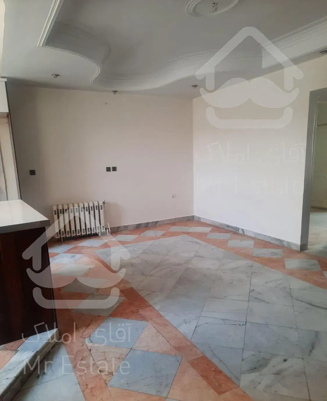 آپارتمان خوش نقشه. کیهان..