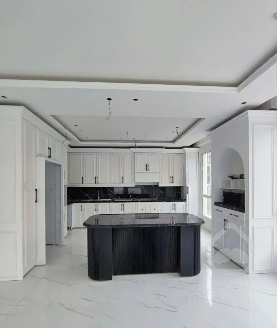 آپارتمان 165 متری/2نبش/معبر 20 متری خ امام رضا