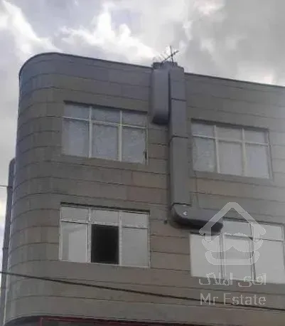 بر خیابان اصلی دو بر