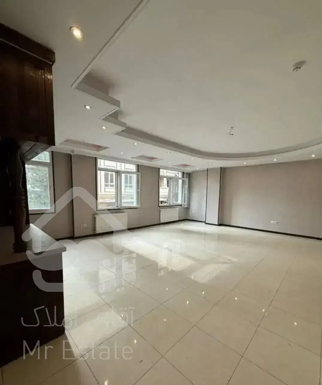 رهن و اجاره ۱۰۶متر/۲پارکینگ/غرق نور/فول/بهارستان