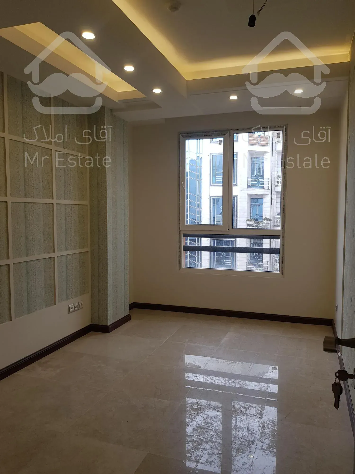 آپارتمان نوساز آلاله شرقی سالن پرده خور