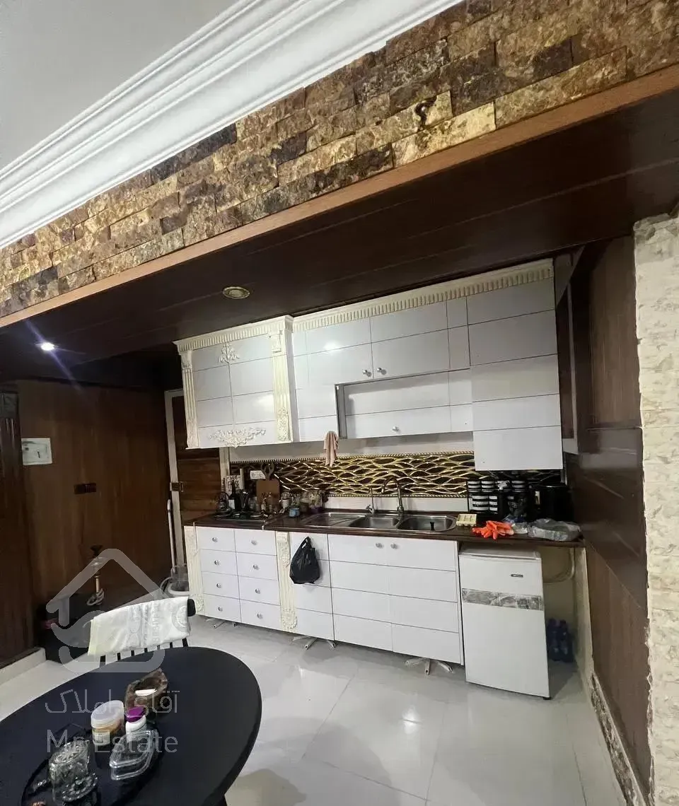 آپارتمان همکف در مستقل 65 متری در اوایل لادن