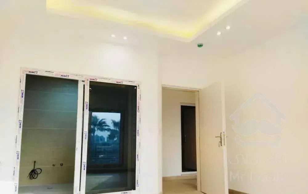 آپارتمان/187 متری/استخر دار/مدرن