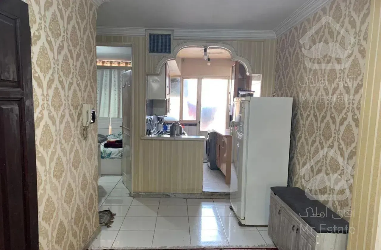 آپارتمان ۶۵ متر  بازسازی  بر خیابان صفدری،بغل مترو