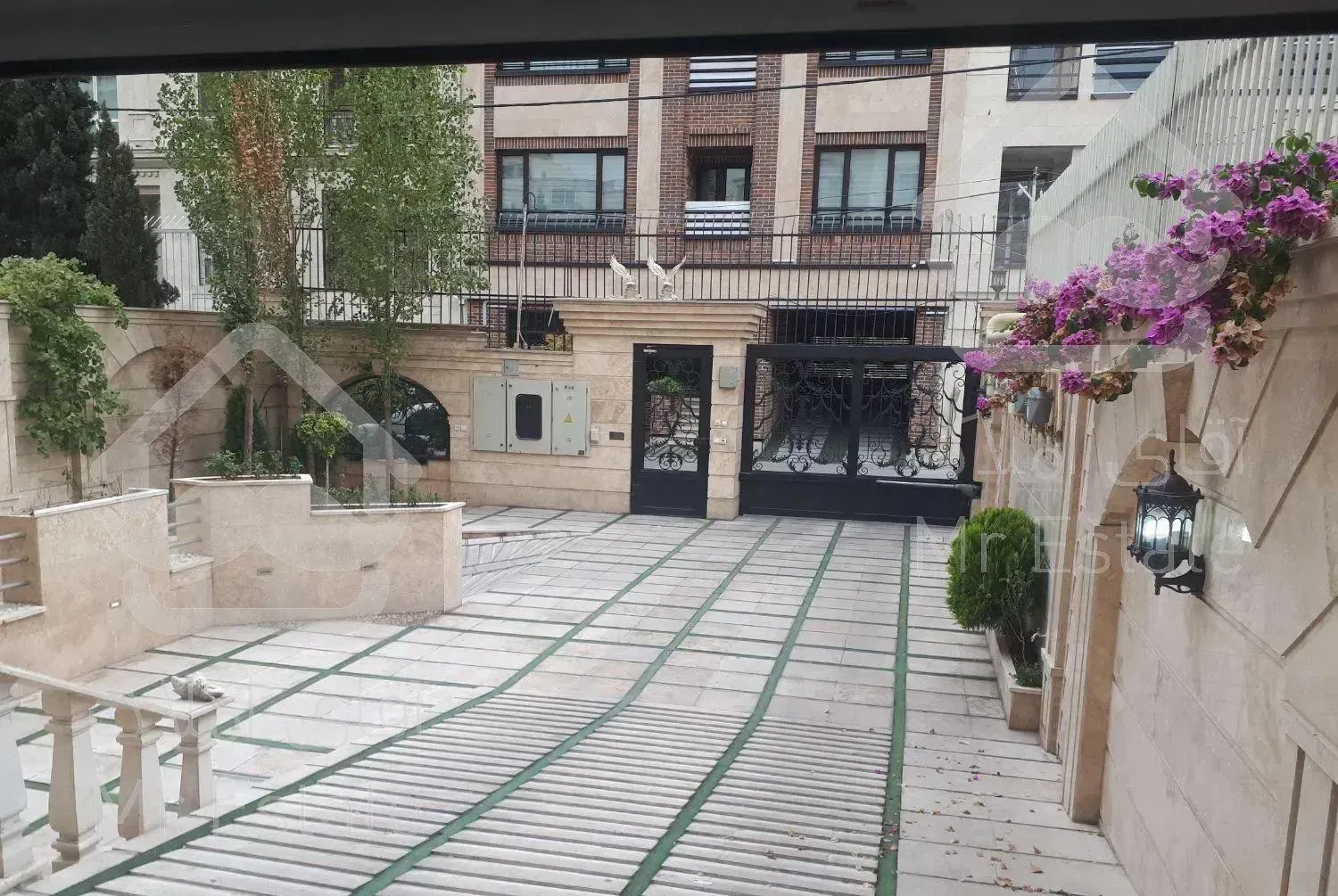 میرداماد - بلوار مینا 130متر/طبقه پنجم /اعیان نشین