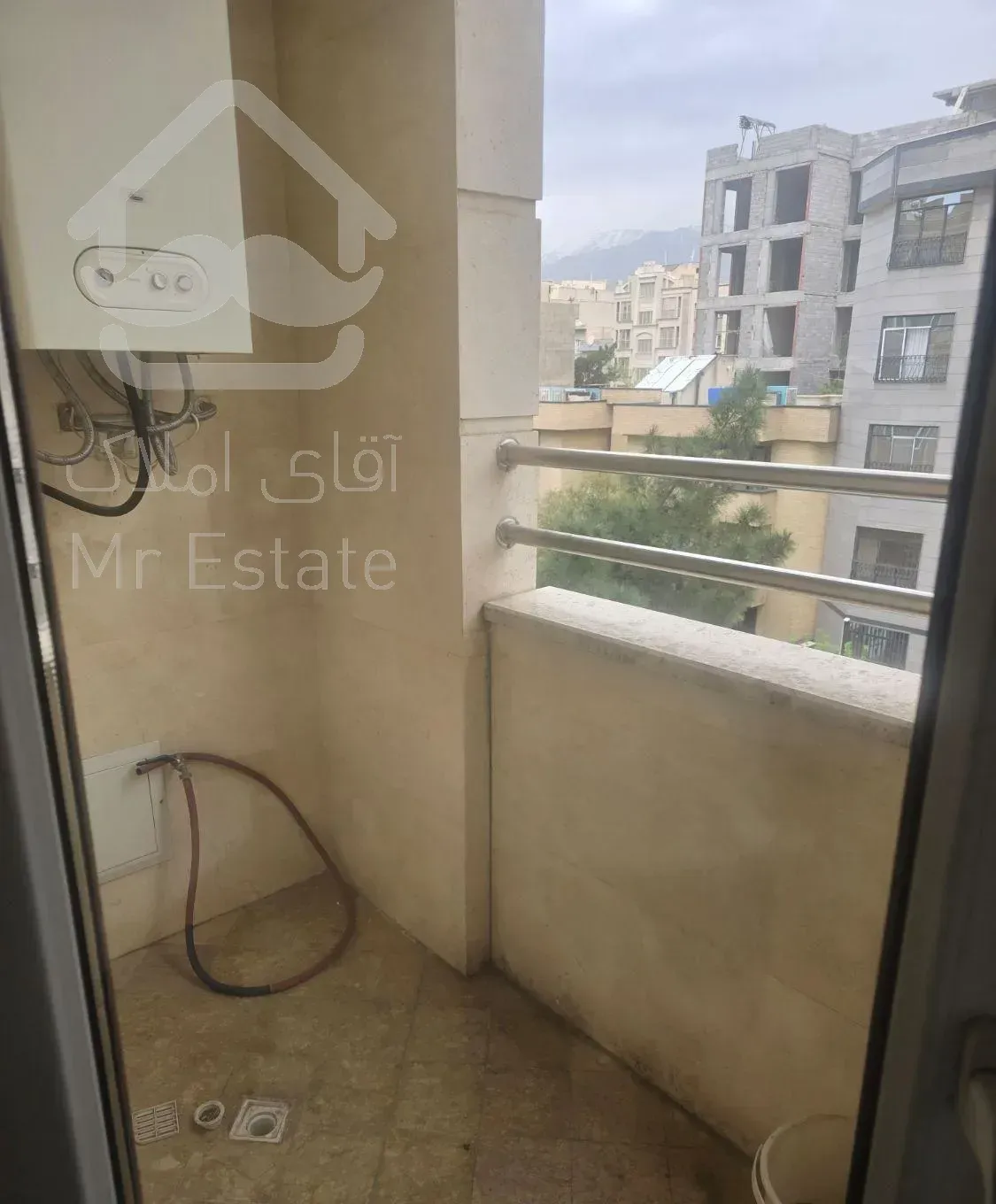 ۱۰۶ متری ۲ خوابه سالن پرده خور