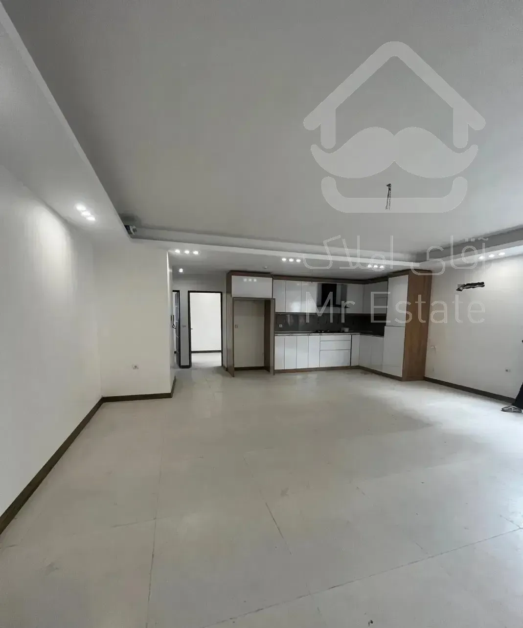 واحد نقلی سند دار نوساز در بلوار آزادی