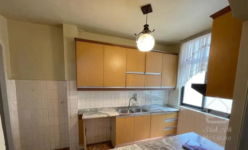 ۱۱۰ متر ۳ خواب /پارکینگ / انباری