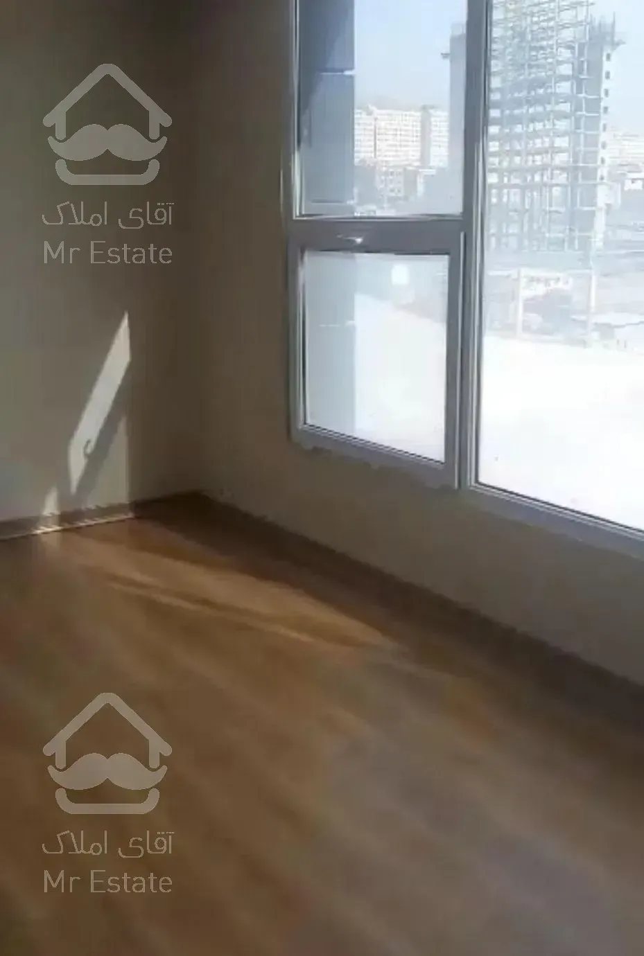 رهن ۲۶ ماهه ۱۰۰ متر اداری کنتراست مال دریاچه چیتگر