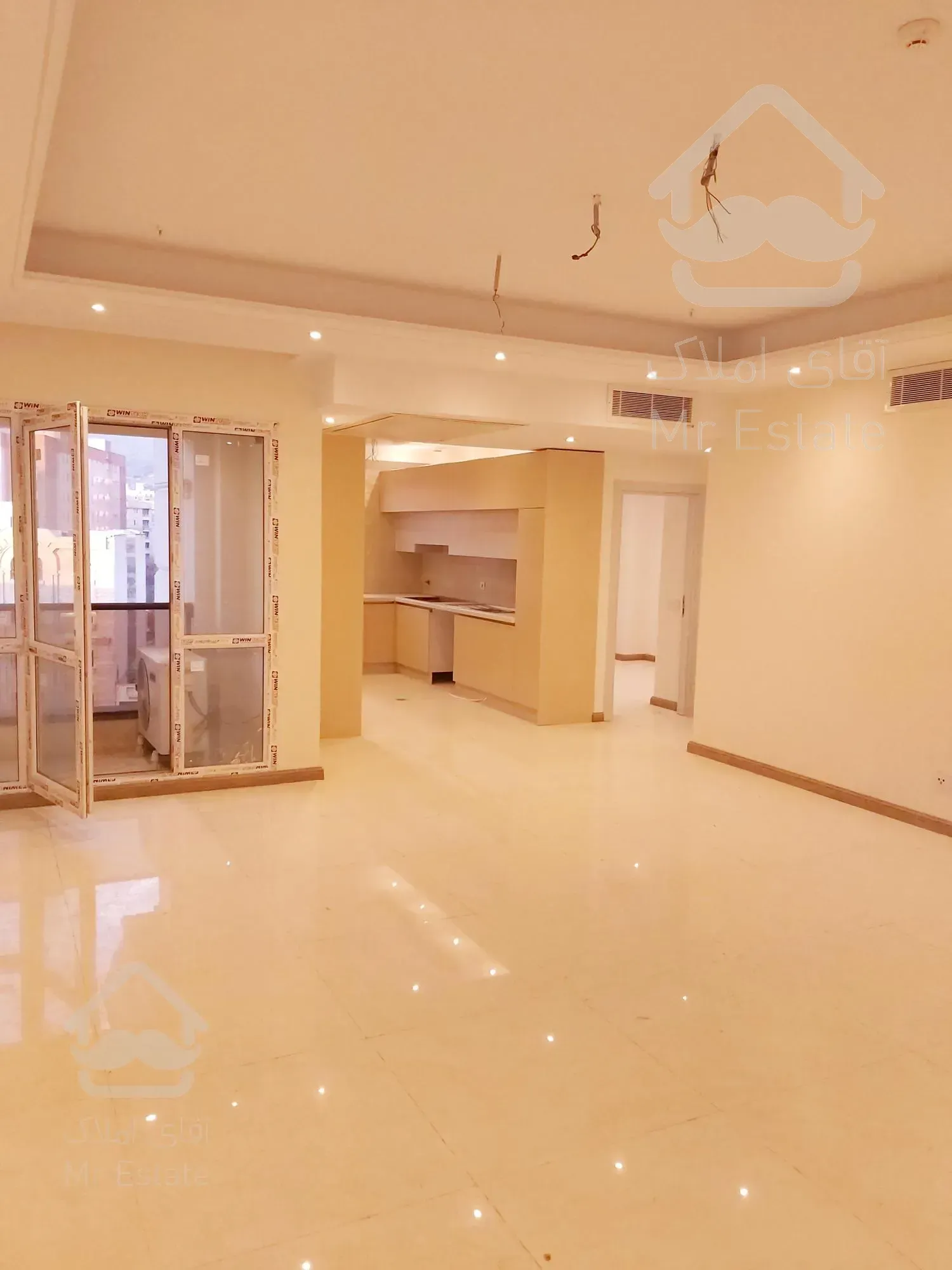 اشرفی پونک ۹۹ متر نوساز