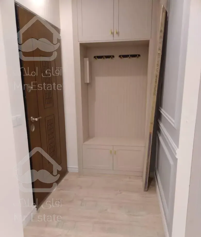 آپارتمان ۹۲متر ،۲خوابه ،بالای میدان کاج