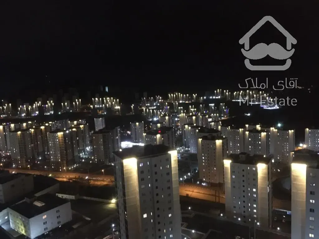 فاز ۱۱ پردیس ۸۷ متر در برج ۱۴ طبقه