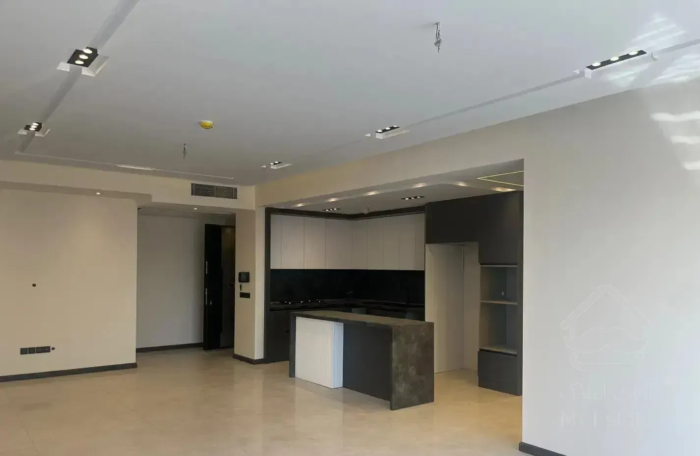 ۱۲۶مترباامکانات ،خواب مستر سالن پرده خور