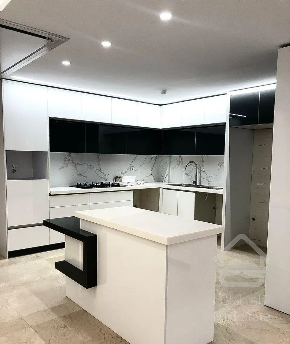 100 متر کردستان نوساز بهترین طبقه